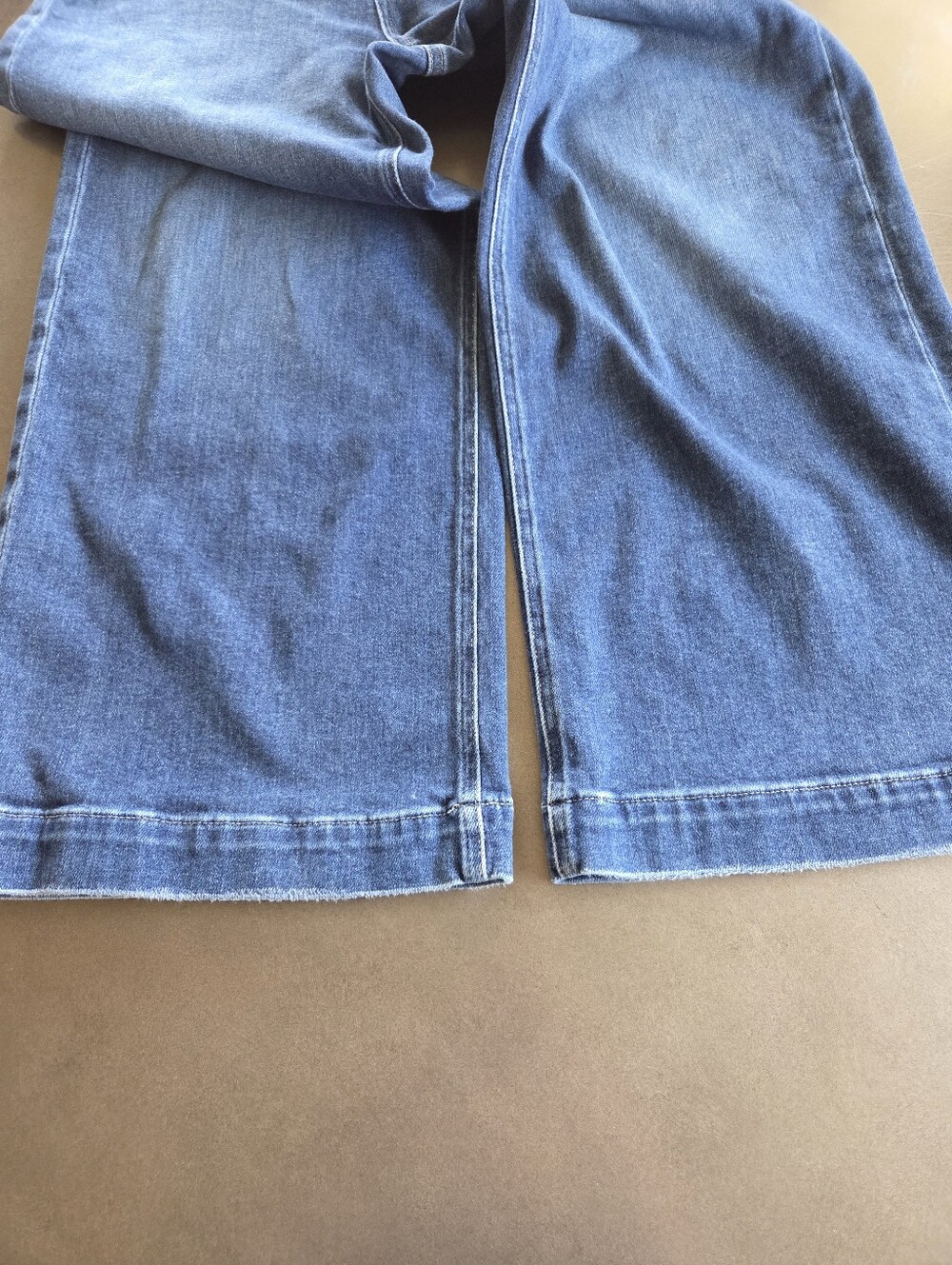 Paige Women's Anessa Wide Leg Jean Size 33 Foreign Film - Picture 9 of 12